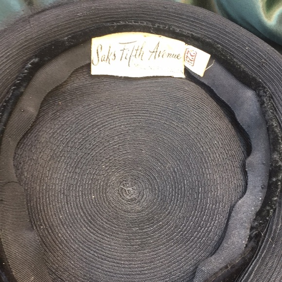 Saks Fifth Avenue Salon Pillbox 1960 Vintage hats main image 9